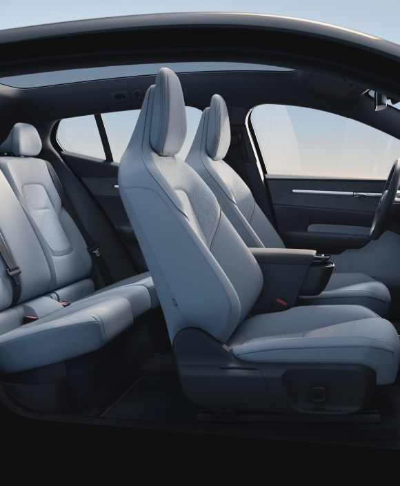 מבט צידי לפנים המכונית